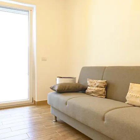 Relux Apartment *